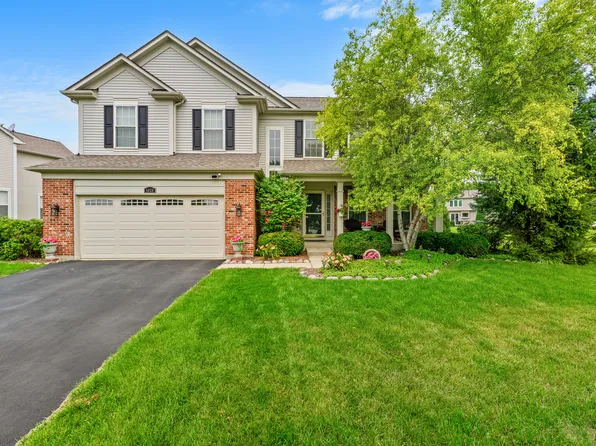 4020 Bunker Hill Dr, Algonquin, IL 60102