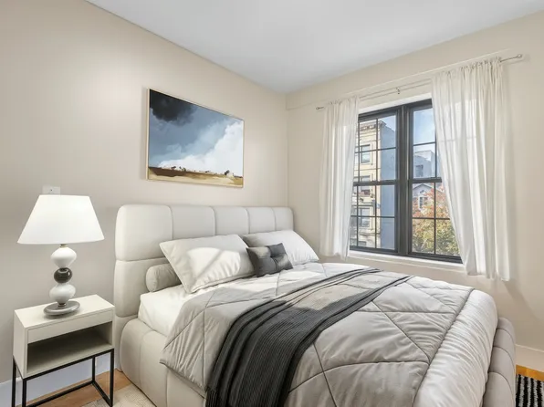 490 Vanburen Street image 5 of 12