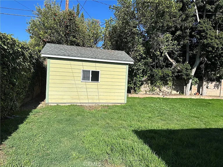 8000 Sale Ave — Photo 13