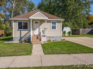 36 Prospect St NW, Sparta, MI 49345