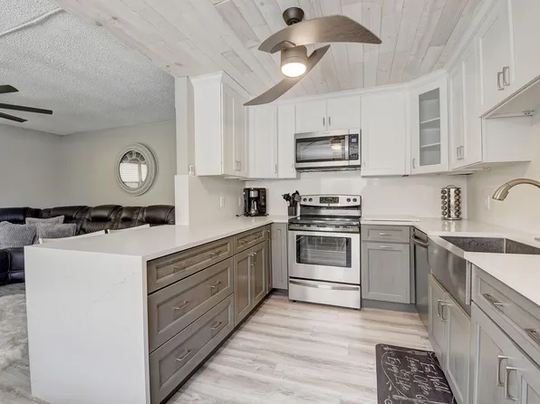 151 Saxony Ter #D, Delray Beach, FL 33446