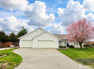 2727 180th St E, Tacoma, WA 98445