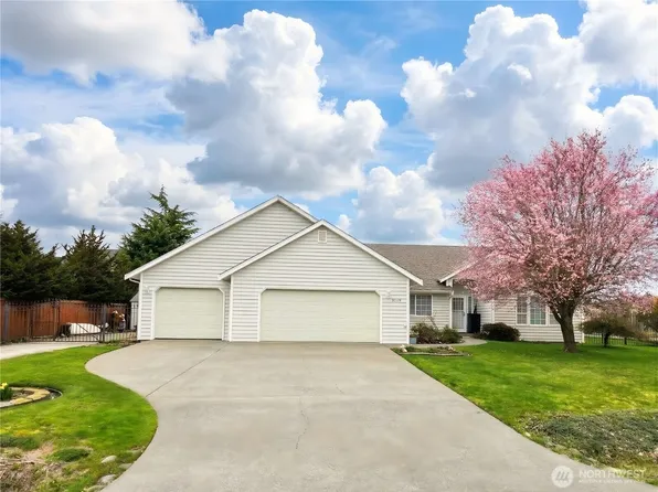 2727 180th Street E, Tacoma, WA 98445