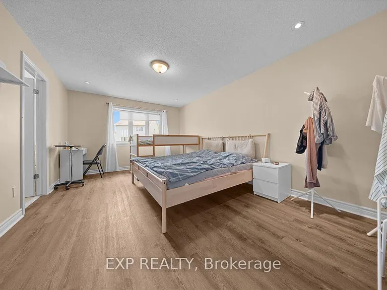 222 Badgeley Ave — Photo 17