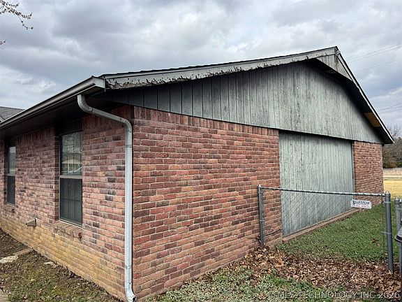 4th image of 518 Carol Rd