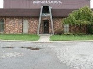 13340 Merriman Rd, Livonia, MI 48150