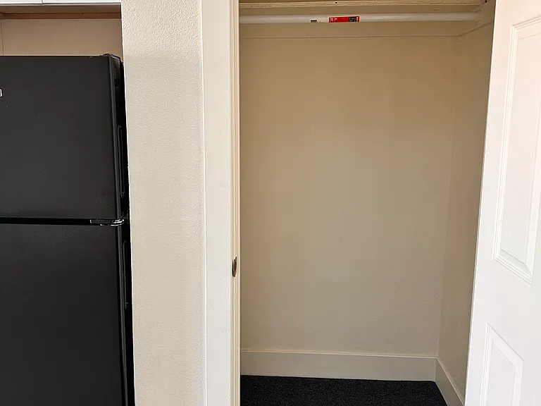 1300 Bissell Ave #1 — Photo 5