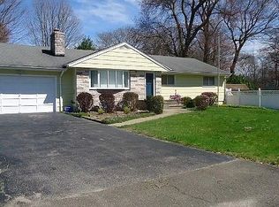 7 Lorma Ave, Trumbull, CT 06611