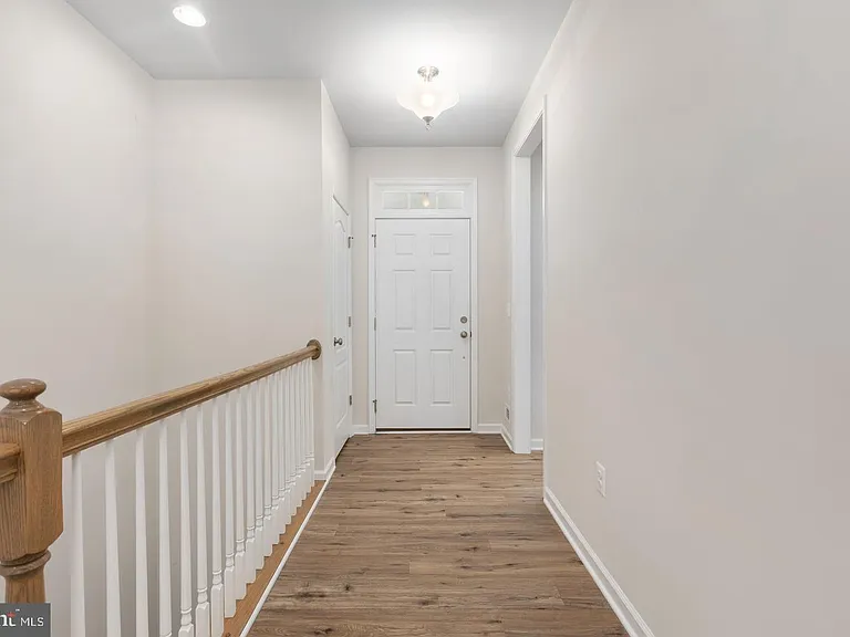 9627 Hillcrest Dr — Photo 12