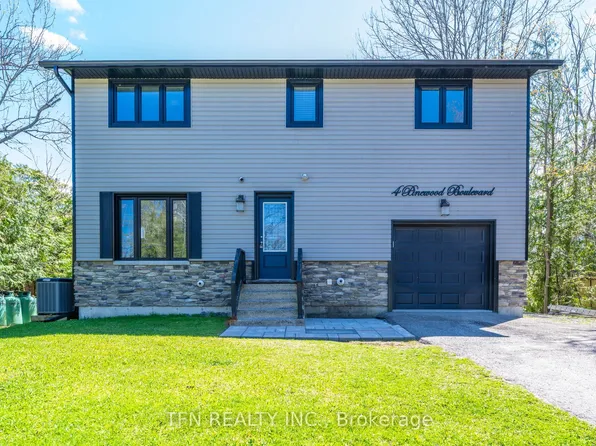 4 Pinewood Blvd, Kawartha Lakes, ON K0M 2T0