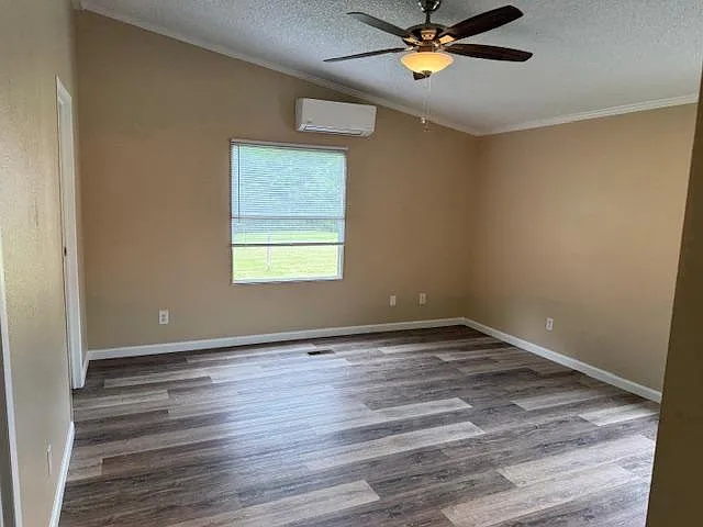 501 W Ryan Rd — Photo 8