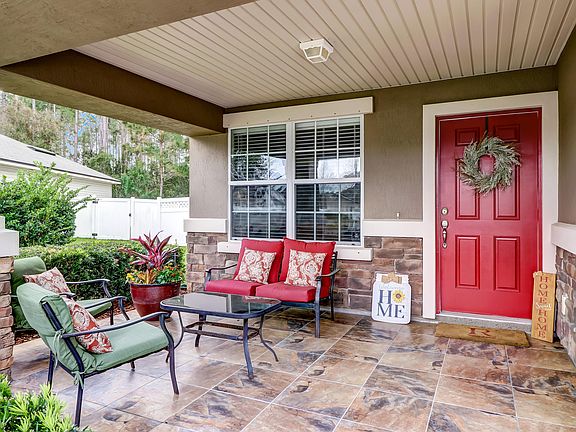 2nd image of 95026 Paso Robles Ct