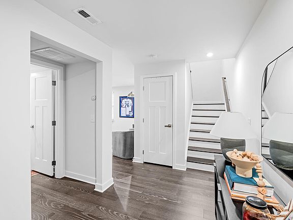 5th image of 23 Questover Dr