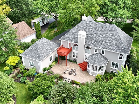 3rd image of 2284 Cairnwell Dr