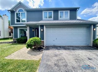 3701 Woodspring Rd, Sylvania, OH 43560