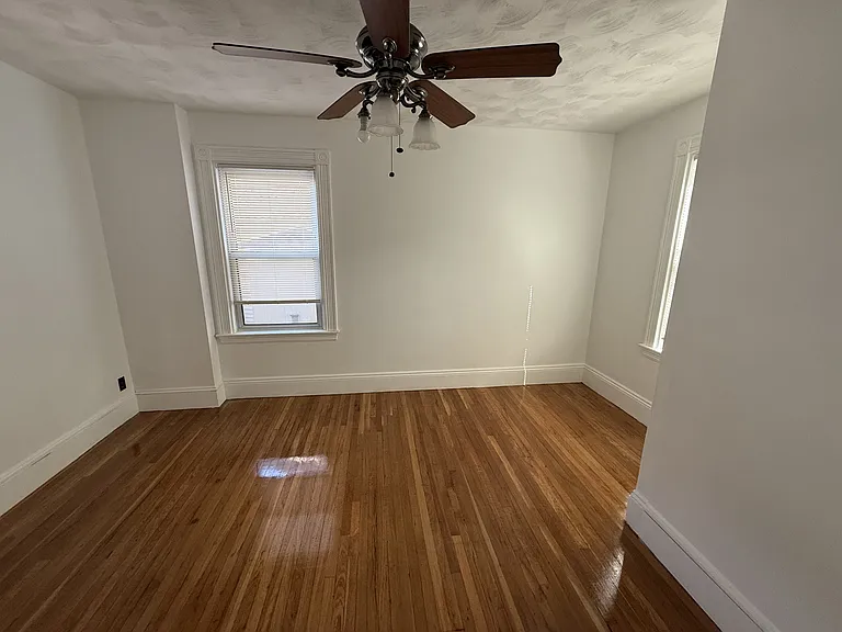 66 Round Hill St — Photo 18