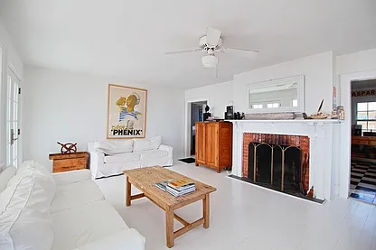 Shelter Island Beach Cottage on Peconic Bay — Photo 3