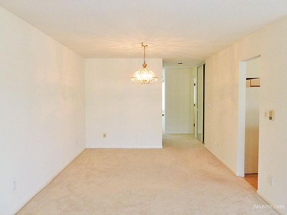 3rd image of 1535 Taraval St APT 303