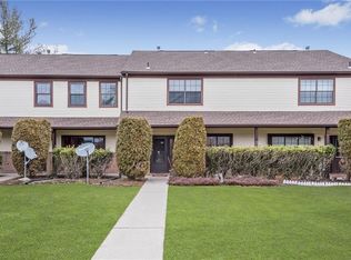 40 Aspen Dr #40, North Brunswick, NJ 08902