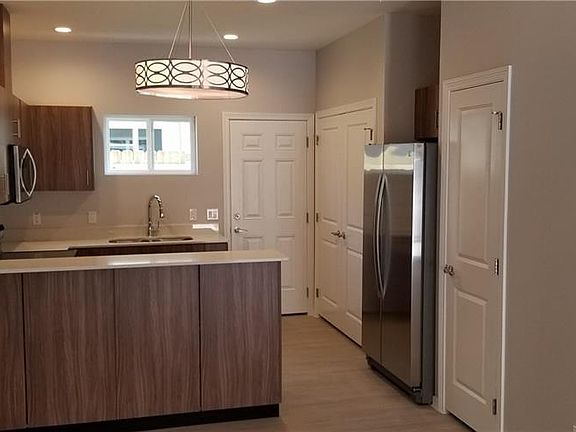 3rd image of 503 Newport Ave APT 2