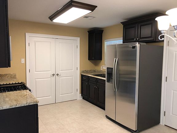 2nd image of 5028 Oak Dr