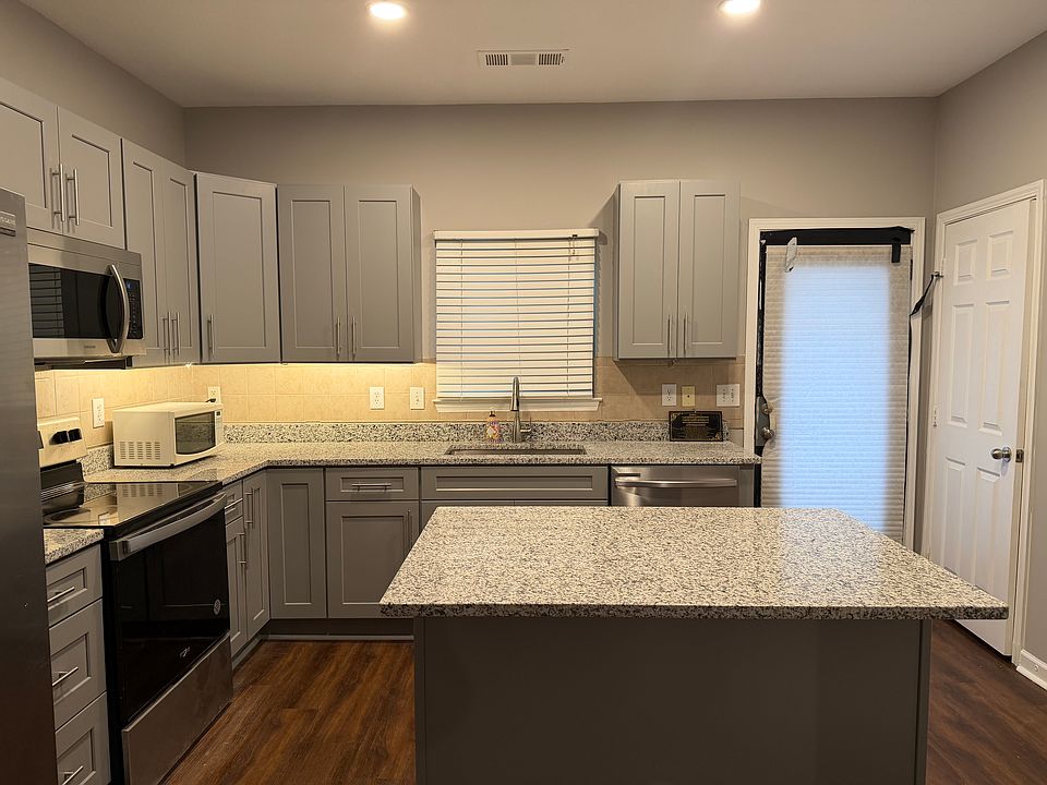 1st image of 380 Pine Hill Pl #380