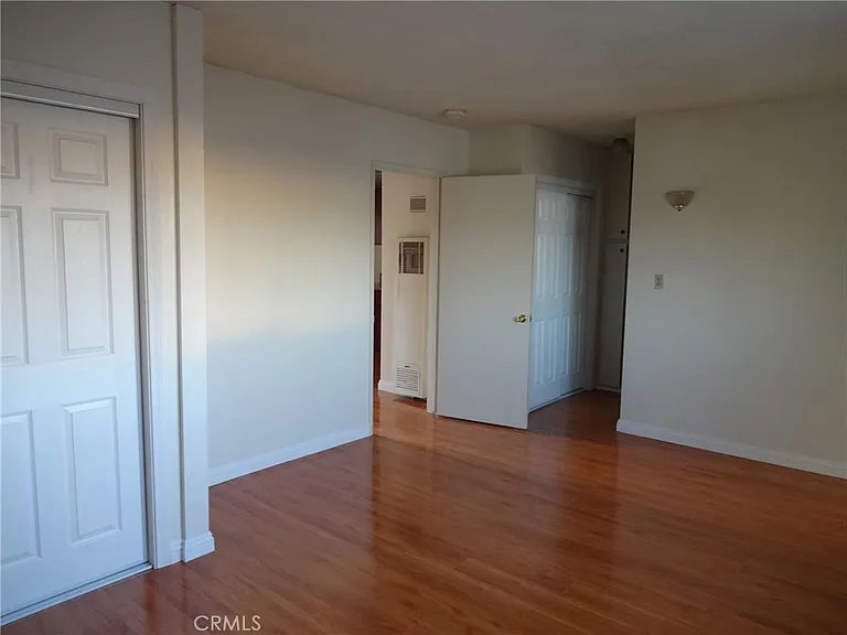 1555 Artesia Blvd — Photo 12