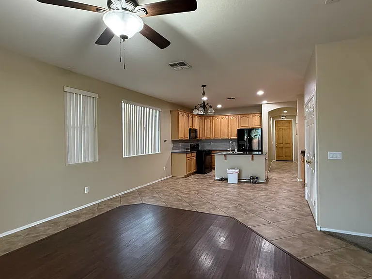 7711 S 68th Dr — Photo 3