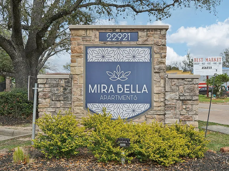 Mira Bella — Photo 23