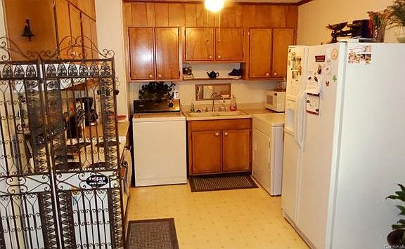 4th image of 106 Ellenwood Ct