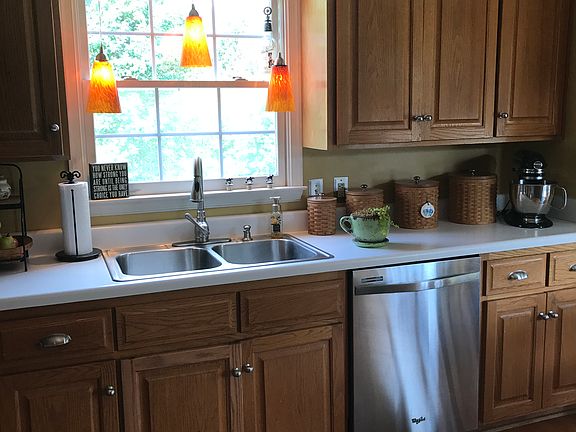 5th image of 1823 Vista Cir