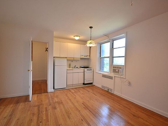 4th image of 5600 Netherland Ave #2F