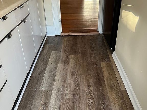 5th image of 129 Clinton Ave APT 2