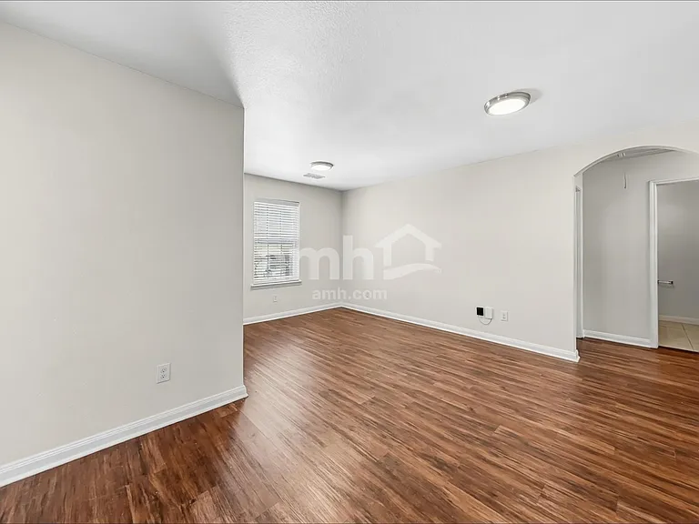8960 Blackhaw St — Photo 9
