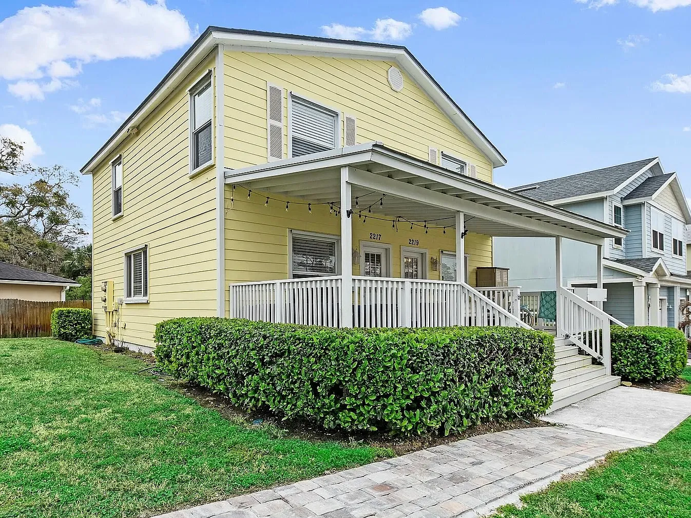 2 bed, 1.5 bath, 900 sqft, $2,300 — Photo 1