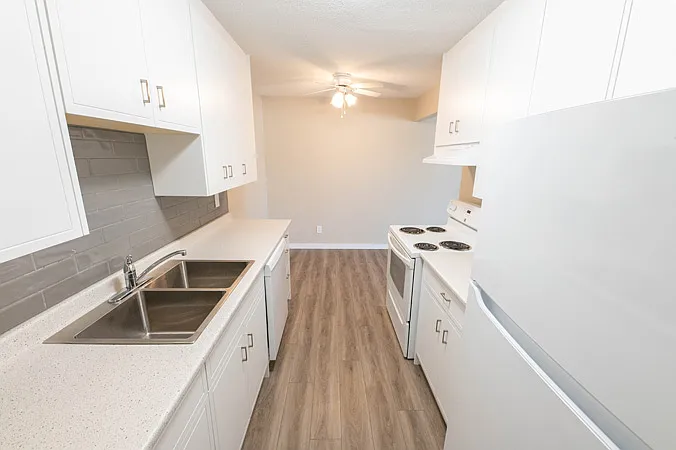 920 Ahbau St