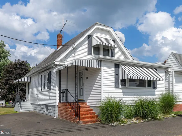 215 E Main St, Penns Grove, NJ 08069