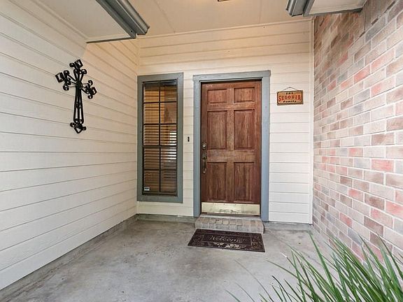 4th image of 600 Rolling Meadow Dr