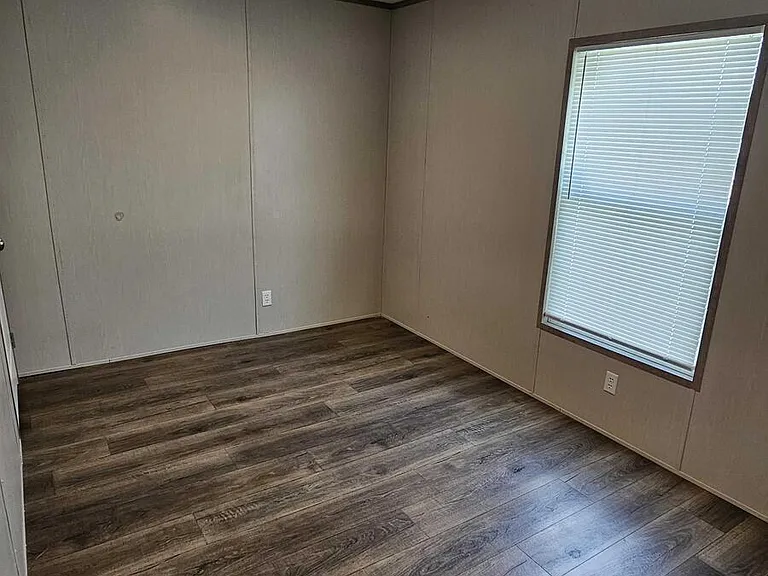 2737 W Washington Ctr #137 — Photo 11