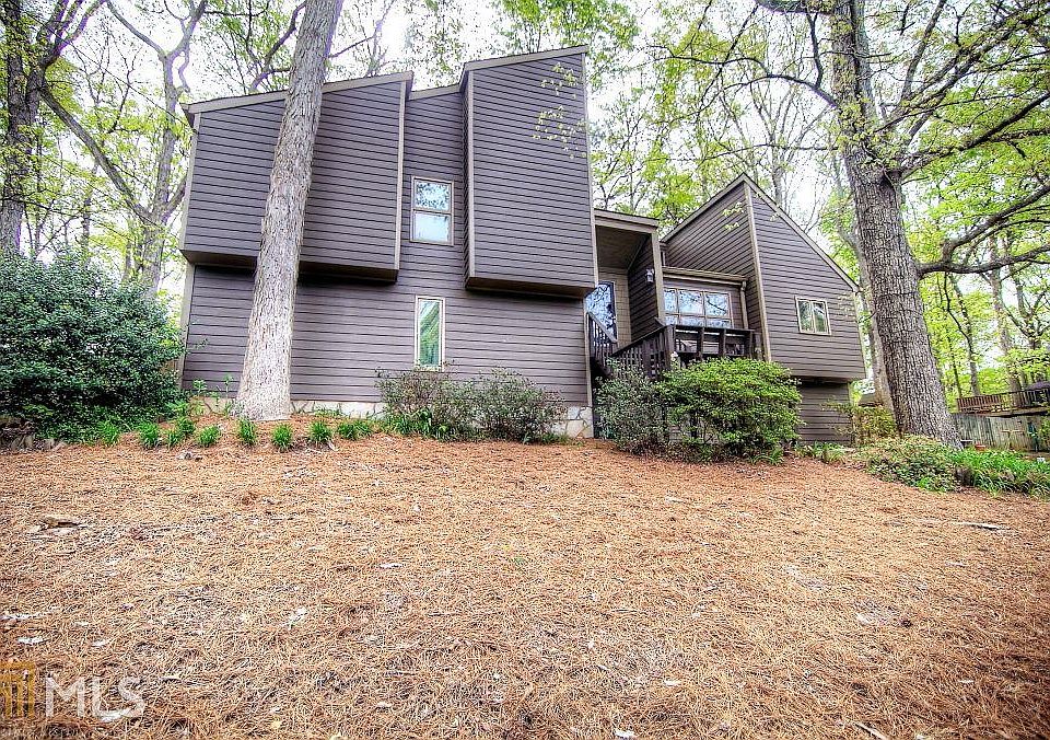 1st image of 3658 N Plains Dr