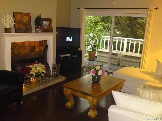 2nd image of 1246 Park Western Pl #38