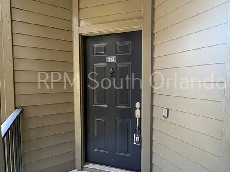 408 Summit Ridge Pl #210 — Photo 1