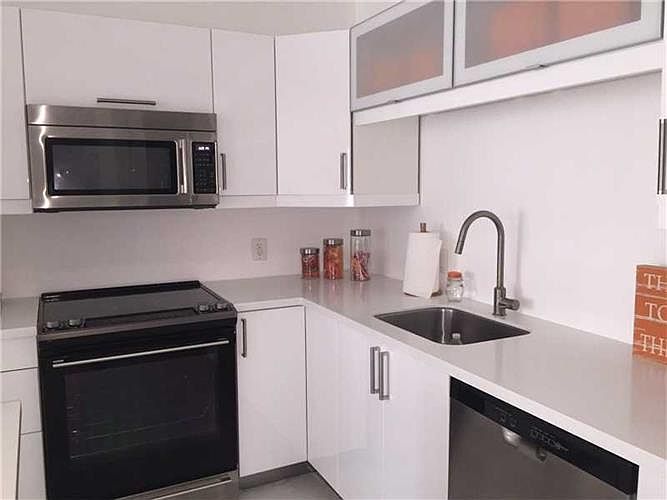 1st image of 1651 NE 115th St APT 17