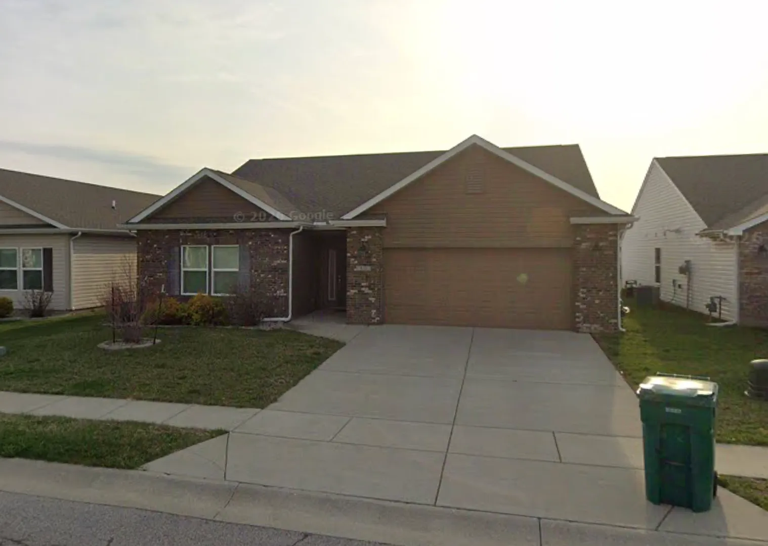 Beautifully Designed 3BR Home in Lafayette High Ceilings & Outdoor Charm — Photo 1