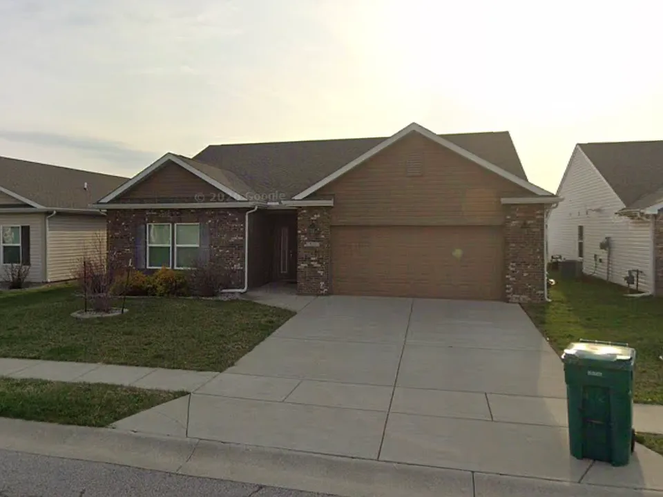 933 Farrier Pl