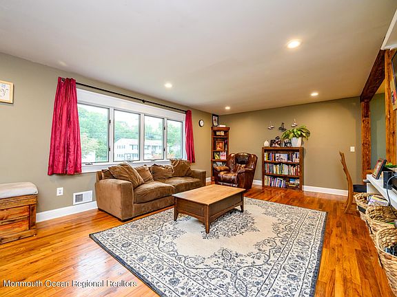5th image of 477 Kingsley Ct