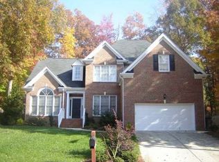 106 Wallsburg Ct, Cary, NC 27518