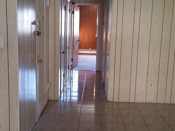 2nd image of 3424 Irwin Ave APT 3
