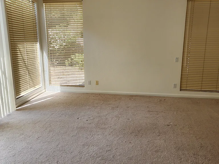 5066 Mertola Dr — Photo 8
