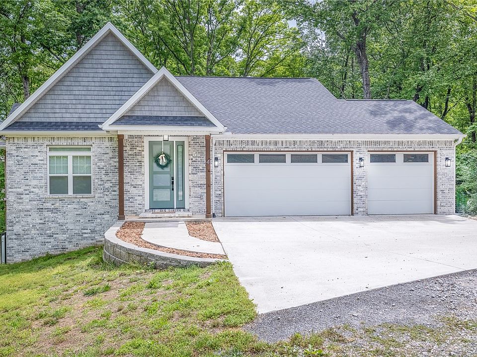 1st image of 4 Morganshire Cir